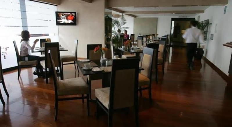 Thunderbird Hotel Fiesta & Casino Lima Exteriör bild